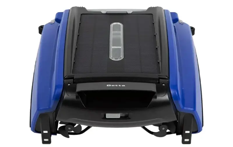 How Solar Pool Accessories Revolutionise Your Swim Experience?