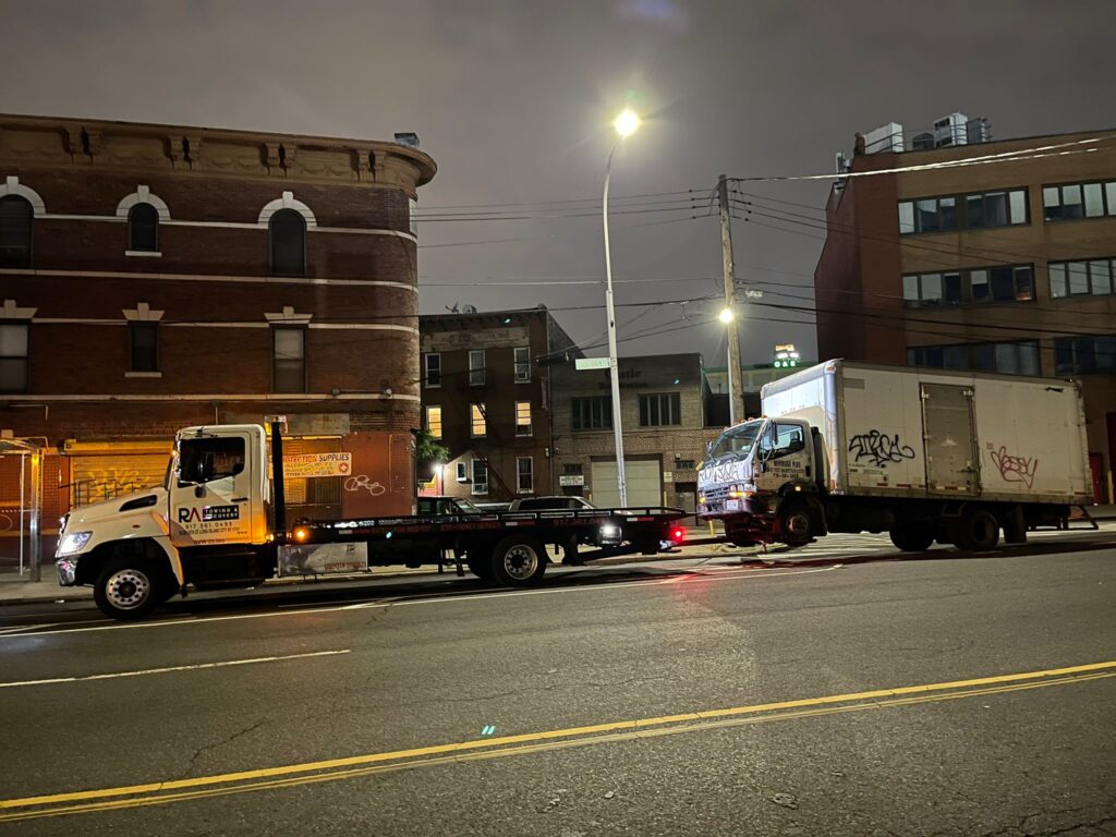 Factors To Consider For Heavy Duty Towing In Queens
