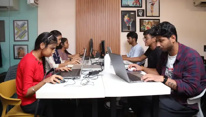 Graphic Design Classes: Transform Ideas Into Visual Masterpieces