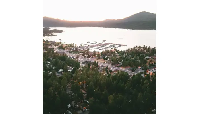 Top Features To Look For In Big Bear Lake Cabins For A Memorable Stay