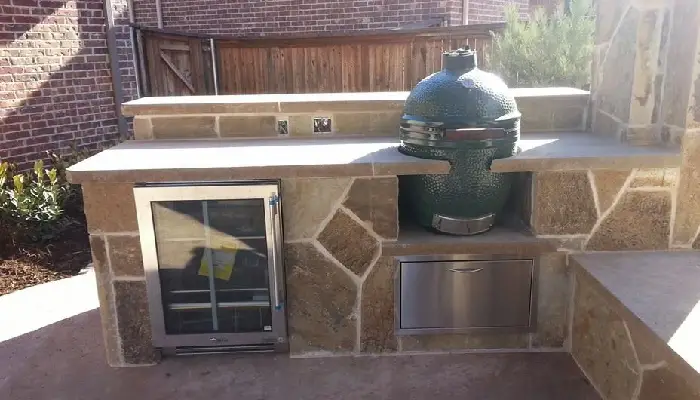 How To Choose The Perfect Countertop For Your Outdoor Kitchen?