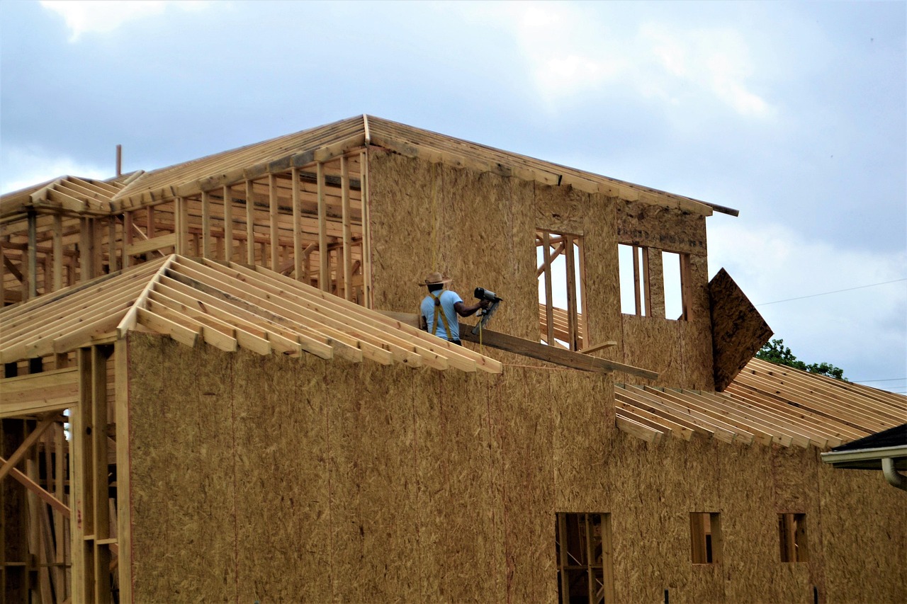 What To Expect From Roofing Contractors In Michigan During A Project?