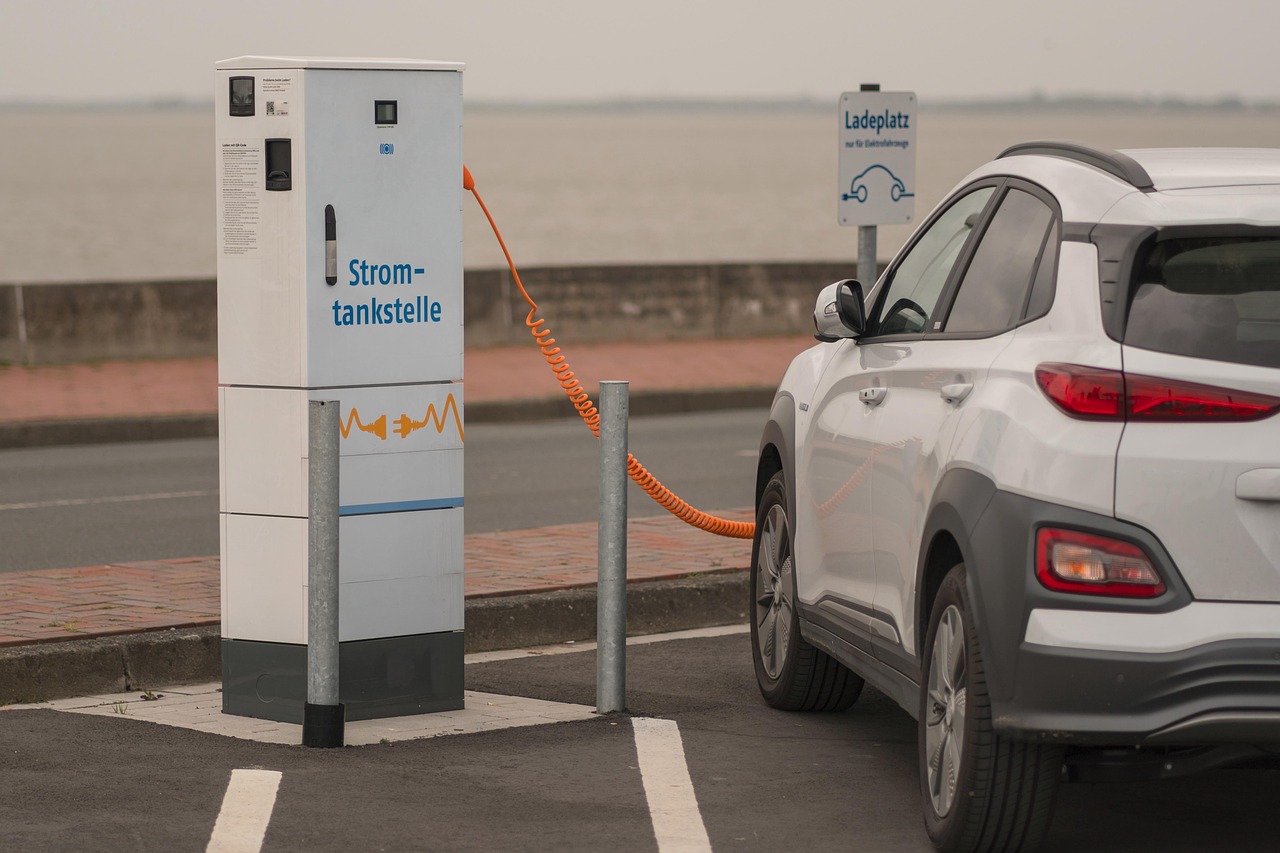 A Comprehensive Guide For A Commercial Charging Station For Phones