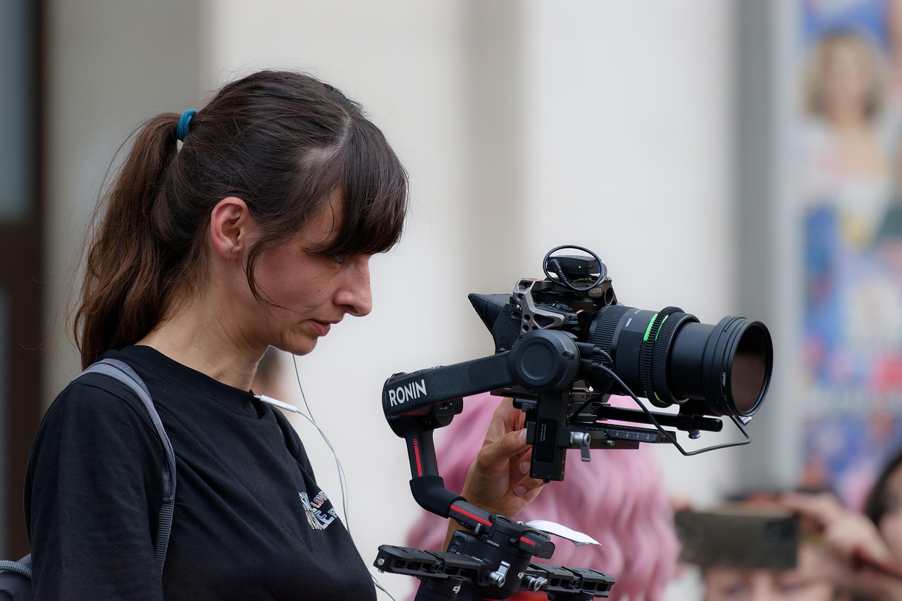 Essential Tips On How To Hire Photographer For Your Next Event