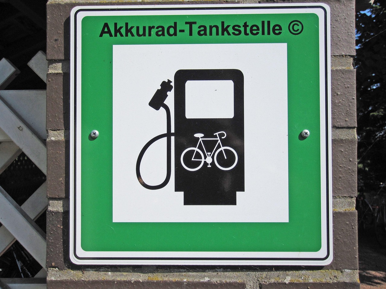 Why Our Public Charging Station For Cell Phones Is A Must Try?